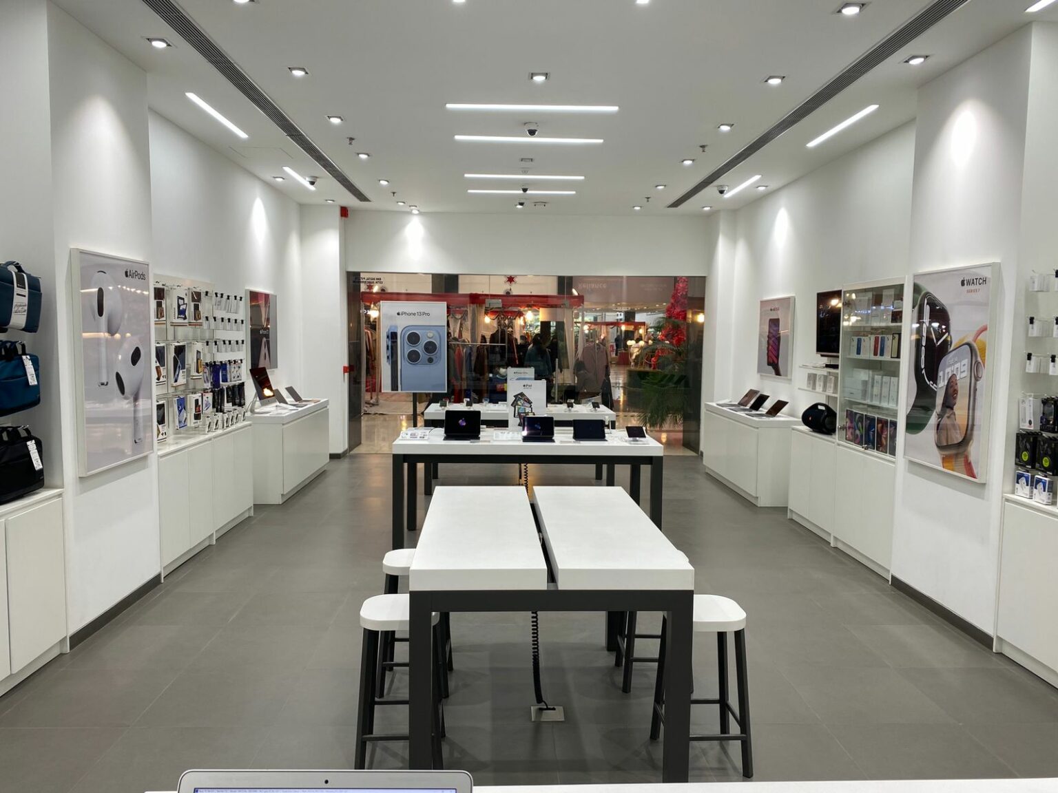 Apple Store In Gurugram Iphone Showroom Ifutre 3 1536x1152 